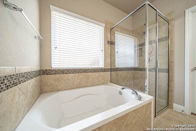 Image 28 of 49 For 12911 Brewster