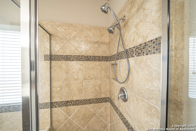 Image 29 of 49 For 12911 Brewster