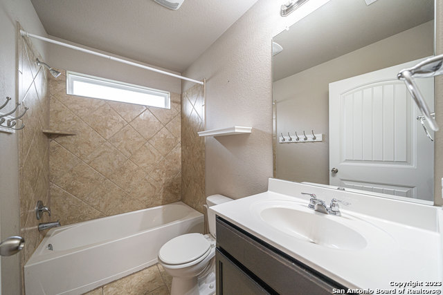 Image 39 of 49 For 12911 Brewster