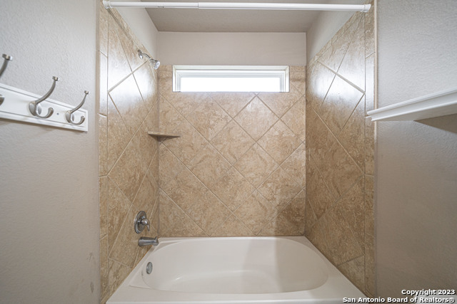 Image 40 of 49 For 12911 Brewster