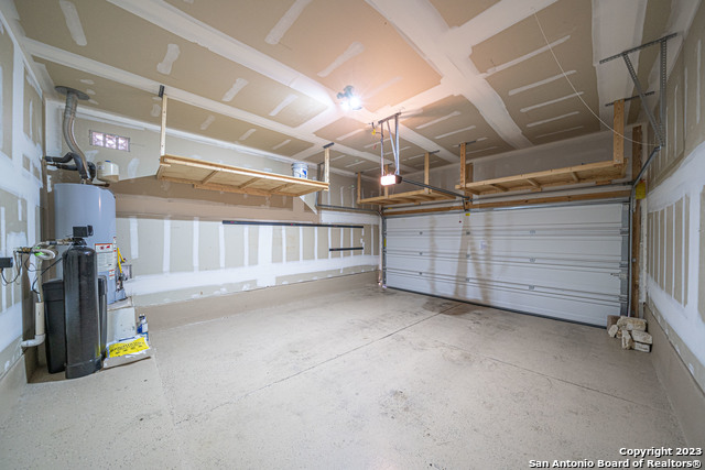 Image 47 of 49 For 12911 Brewster