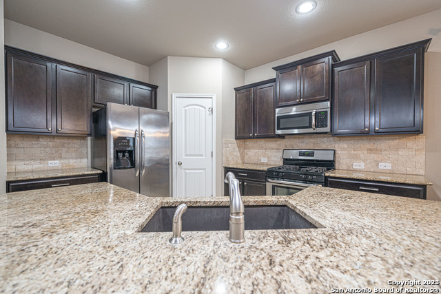 Image 8 of 49 For 12911 Brewster