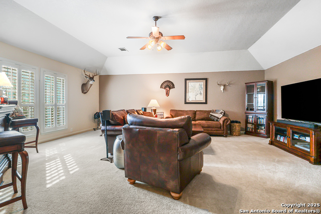 Image 17 of 37 For 913 Desert Bluff