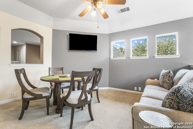 Image 19 of 37 For 913 Desert Bluff