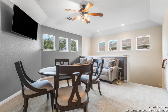 Image 20 of 37 For 913 Desert Bluff