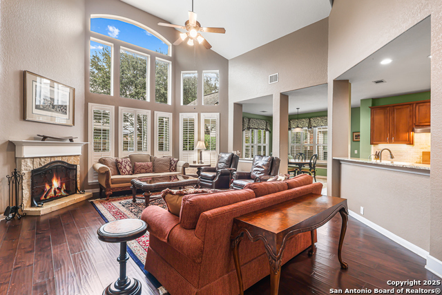 Image 6 of 37 For 913 Desert Bluff