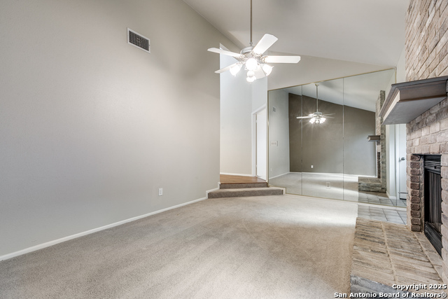 Image 4 of 25 For 11807 Sunburst  403