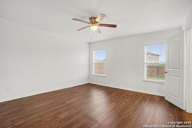 Listing photo id 8 for 7329 Canyon Light