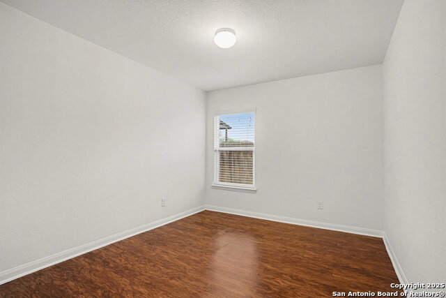 Listing photo id 12 for 7329 Canyon Light