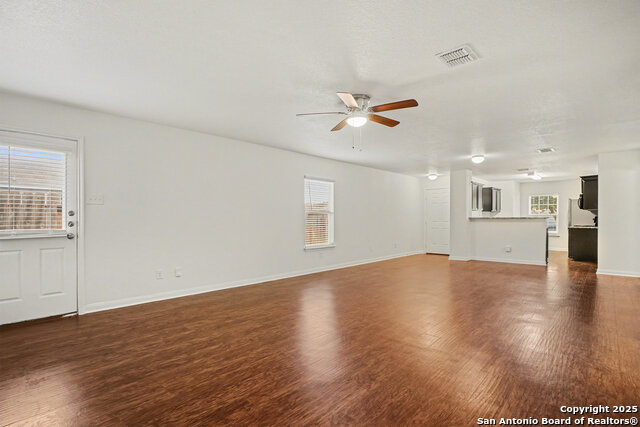 Listing photo id 1 for 7329 Canyon Light