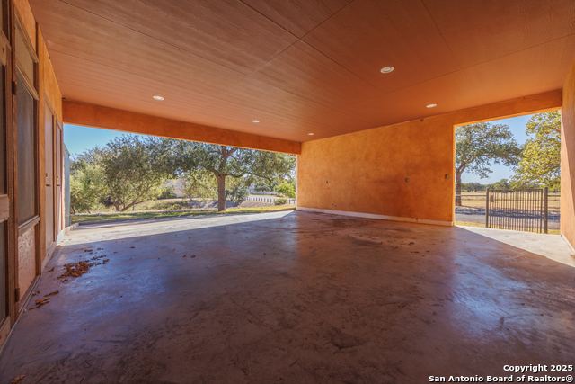 Image 23 of 28 For 1200 Doe Run