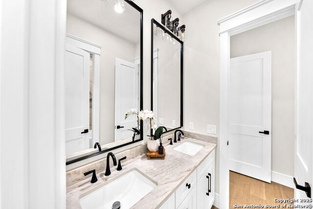 Listing photo id 37 for 1583 Palomino Springs