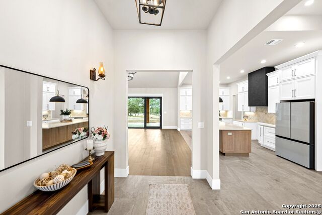 Listing photo id 2 for 1583 Palomino Springs