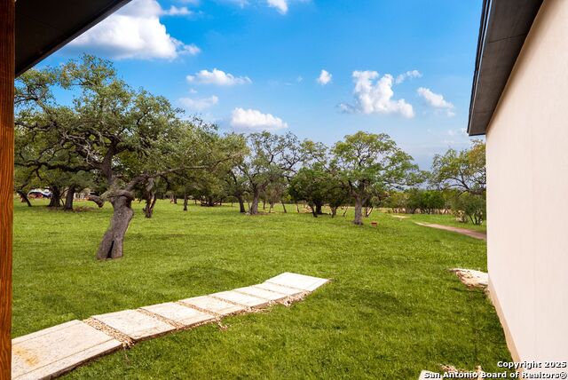 Listing photo id 48 for 1583 Palomino Springs