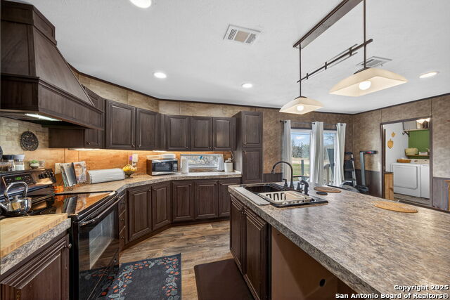 Listing photo id 8 for 155 County Road 6712