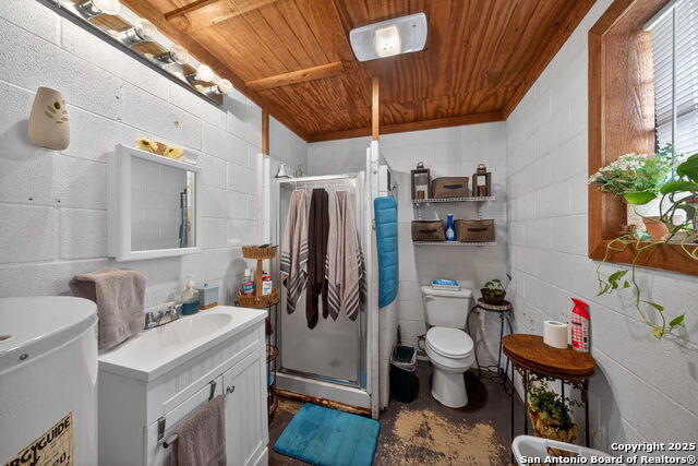 Listing photo id 24 for 155 County Road 6712