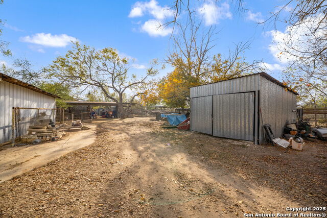 Listing photo id 27 for 155 County Road 6712