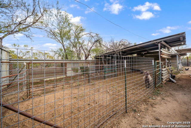 Listing photo id 32 for 155 County Road 6712