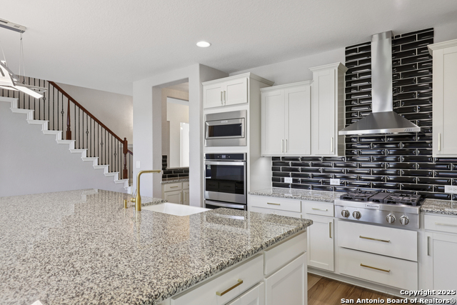 Image 13 of 50 For 333 Canon Hill