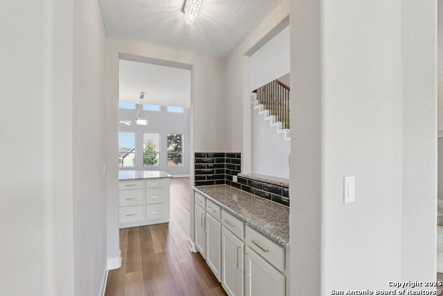 Image 21 of 50 For 333 Canon Hill