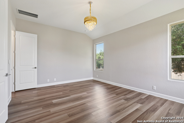 Image 30 of 50 For 333 Canon Hill