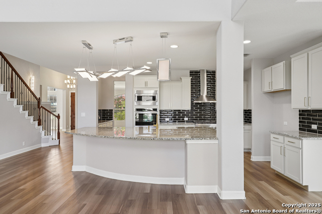 Image 9 of 50 For 333 Canon Hill