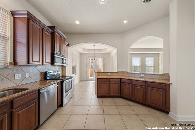 Image 10 of 47 For 11230 Begonia Rock