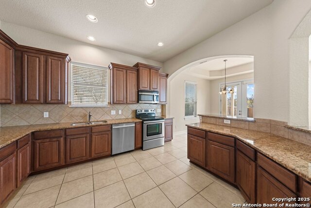 Image 11 of 47 For 11230 Begonia Rock