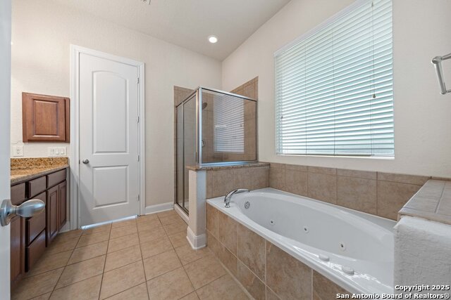 Image 23 of 47 For 11230 Begonia Rock