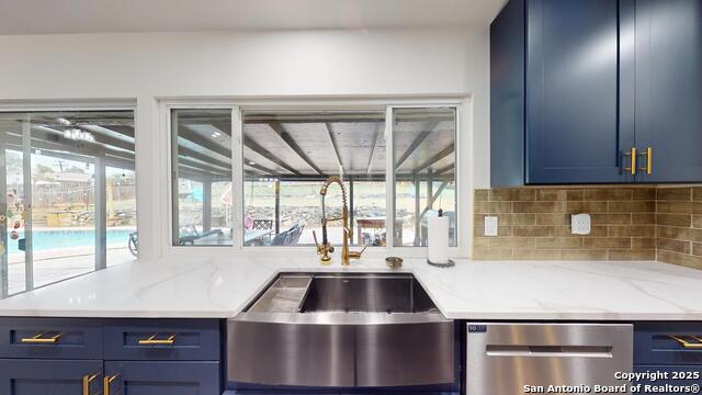 Image 17 of 50 For 8258 Phoenix