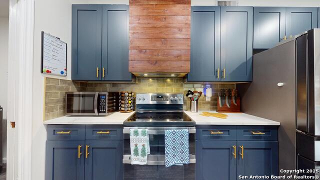 Image 18 of 50 For 8258 Phoenix