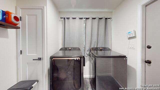 Image 21 of 50 For 8258 Phoenix