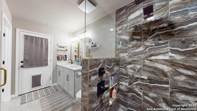 Image 38 of 50 For 8258 Phoenix