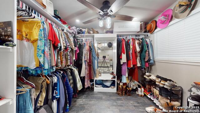 Image 41 of 50 For 8258 Phoenix