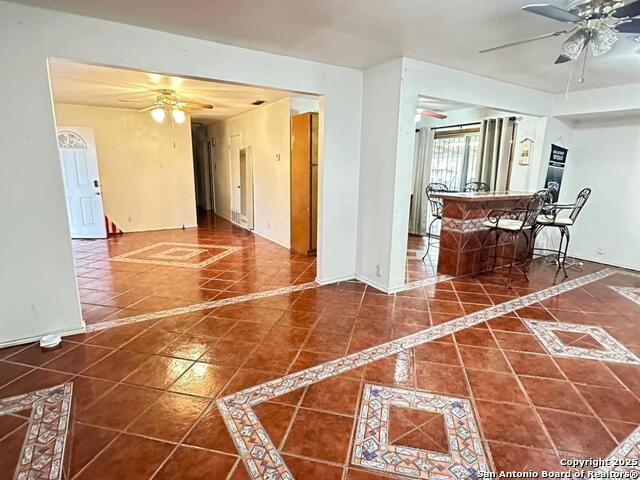 Image 3 of 5 For 4922 Hemphill