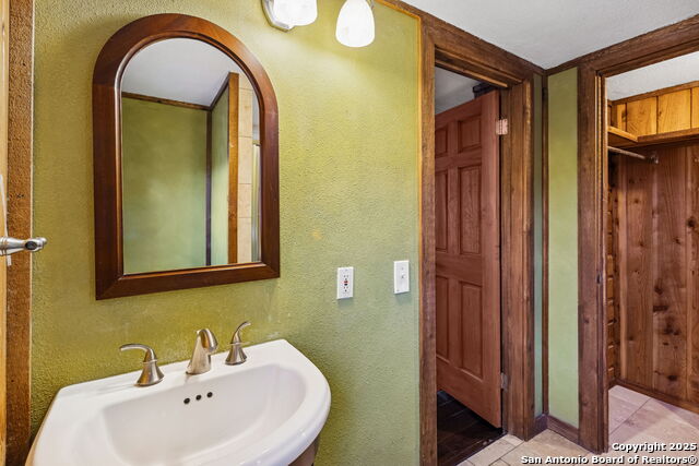 Listing photo id 31 for 430 Stoney Ridge