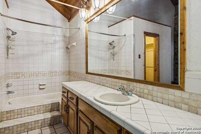 Listing photo id 32 for 430 Stoney Ridge