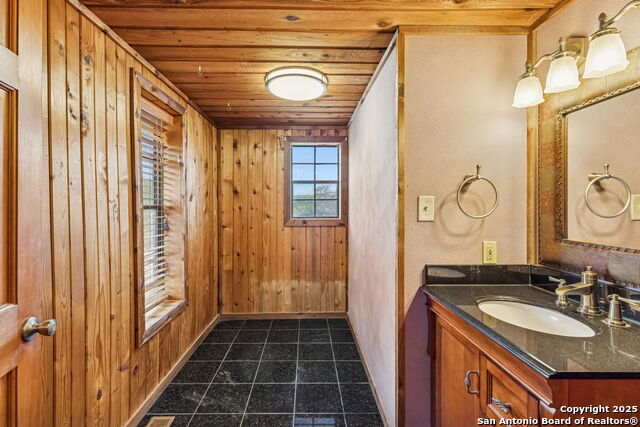 Listing photo id 36 for 430 Stoney Ridge