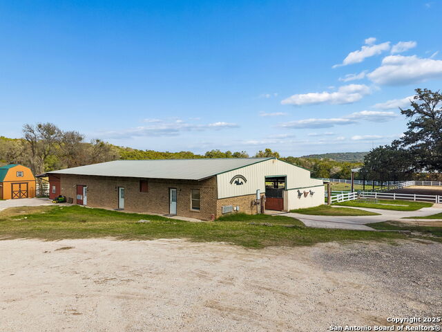 Listing photo id 57 for 430 Stoney Ridge