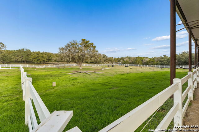 Listing photo id 70 for 430 Stoney Ridge