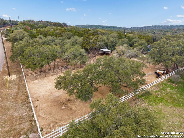 Listing photo id 87 for 430 Stoney Ridge