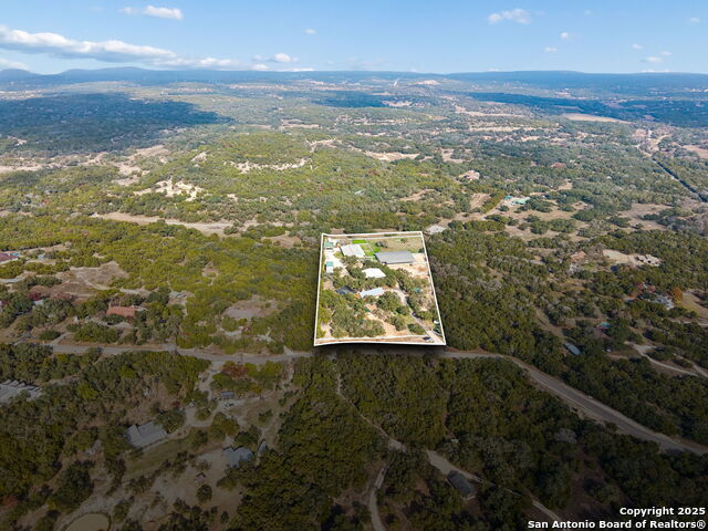 Listing photo id 92 for 430 Stoney Ridge