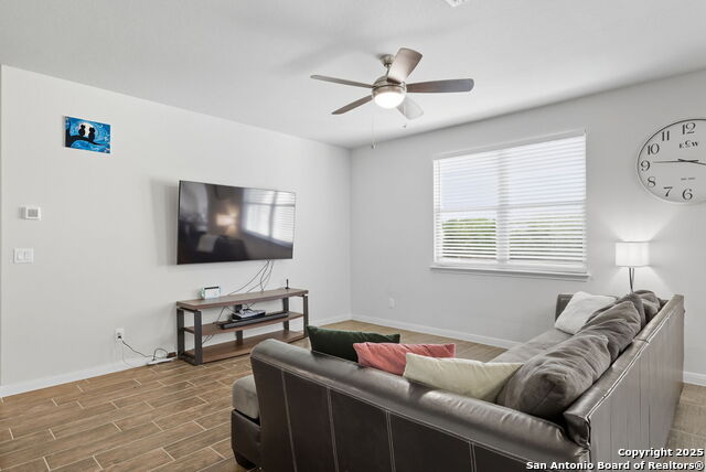 Image 3 of 36 For 14914 Sirius