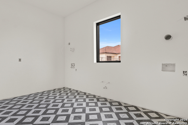 Image 19 of 25 For 23111 Tablerock