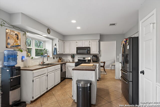 Image 11 of 27 For 7802 Benbrook