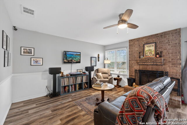 Image 14 of 27 For 7802 Benbrook