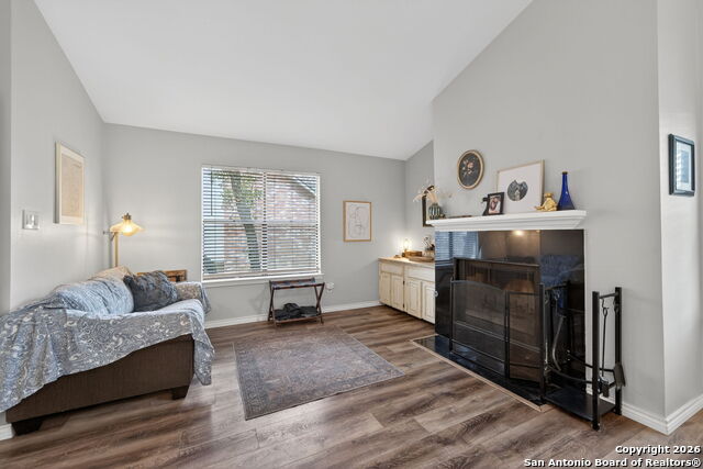 Image 19 of 27 For 7802 Benbrook