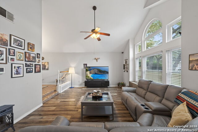 Image 6 of 27 For 7802 Benbrook