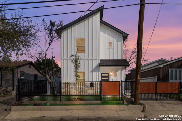 Image 2 of 20 For 153 Stribling