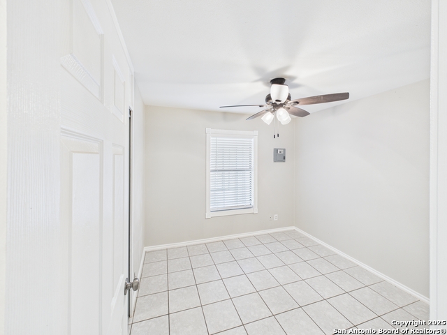 Image 13 of 23 For 5530 Knoll Krest